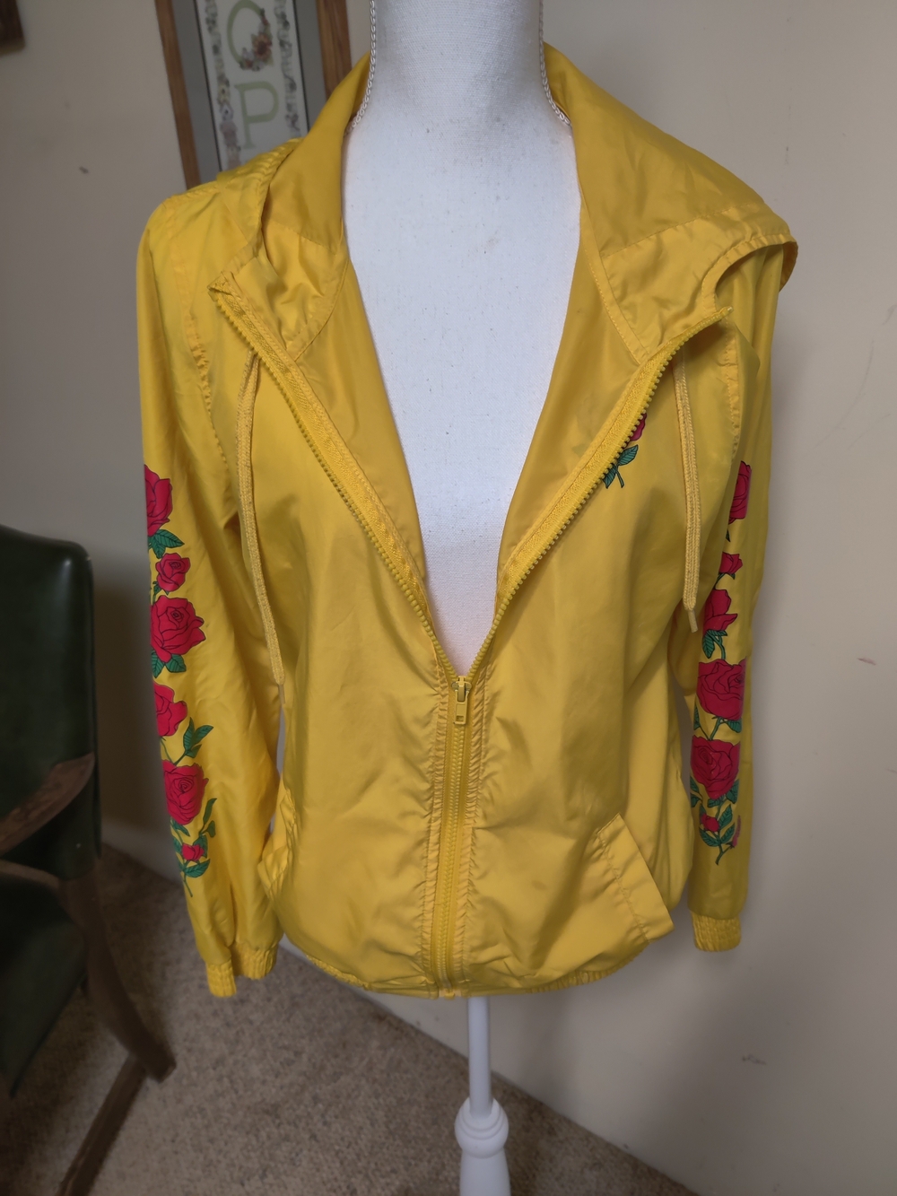 Empyre Clothing  Yellow Hooded Bomber Jacket w Rose Sleeve Embroidery Size Large